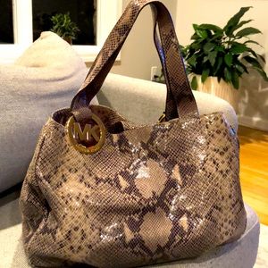Michael Kors snakelook handbag
